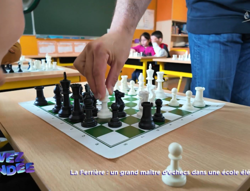 Vivez la Vendée : Des enfants affrontent un grand maître d’échecs